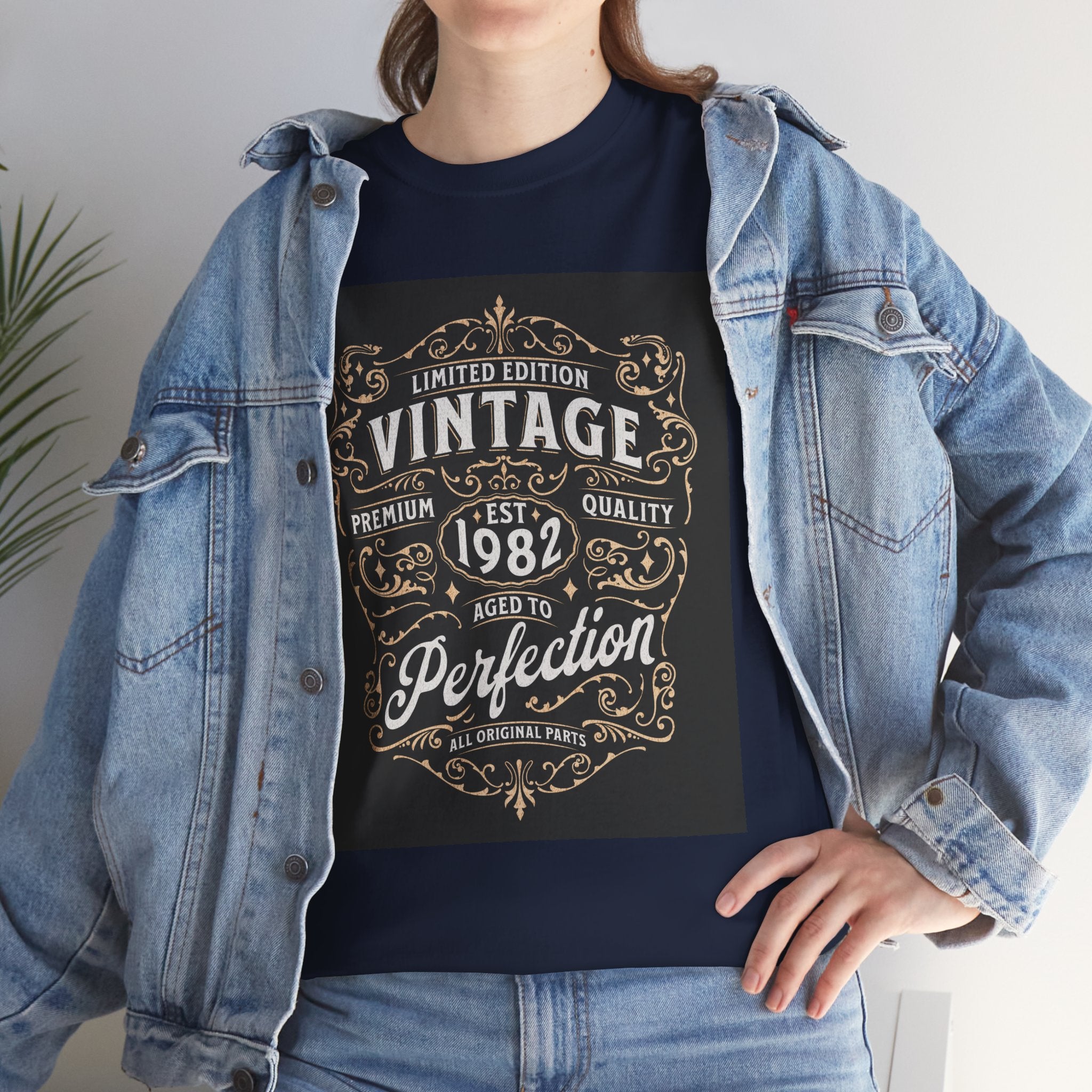 Vintage 1982 T-Shirt – Limited Edition Retro Birthday Gift
