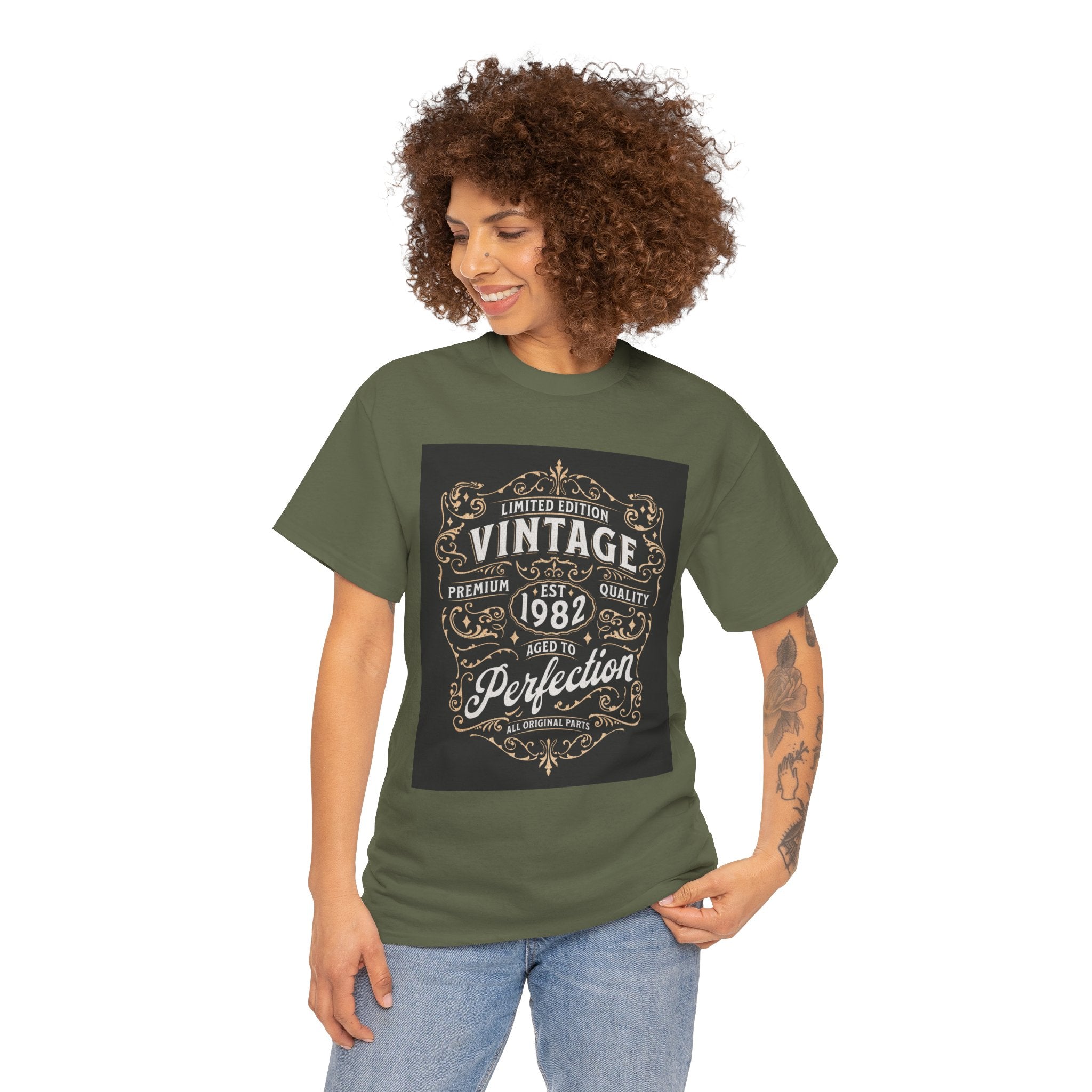 Vintage 1982 T-Shirt – Limited Edition Retro Birthday Gift